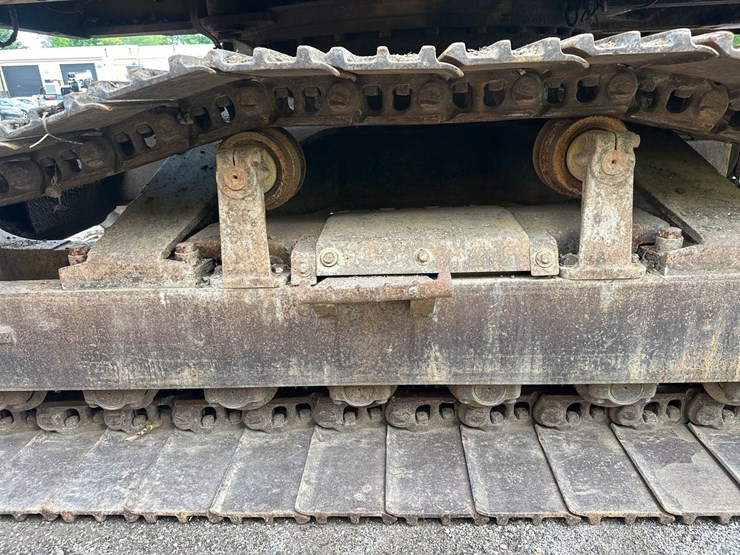 caterpillar-225d-lc-image-79