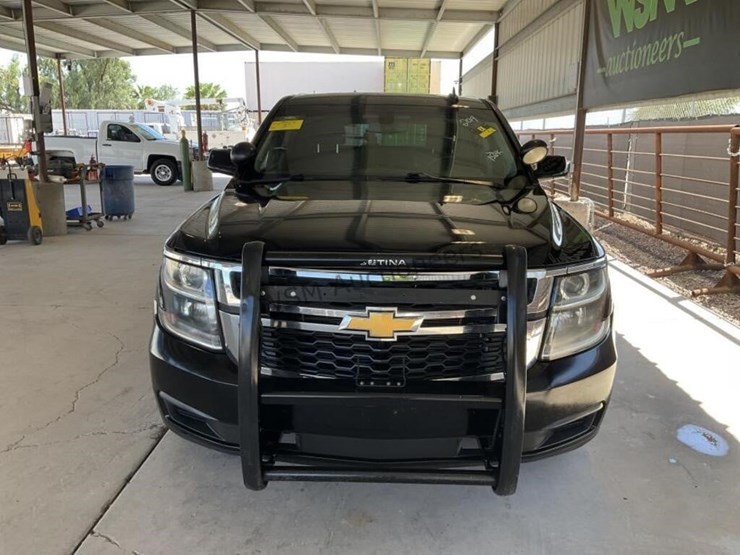 2019-chevrolet-tahoe-image-3