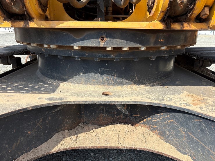 deere-250g-lc-image-62