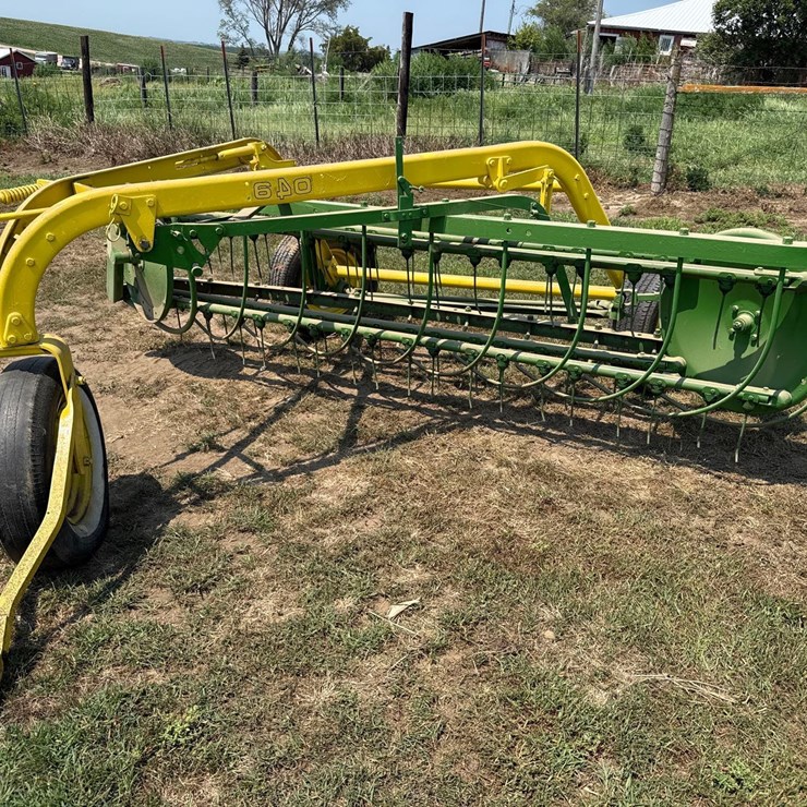 JOHN DEERE 640