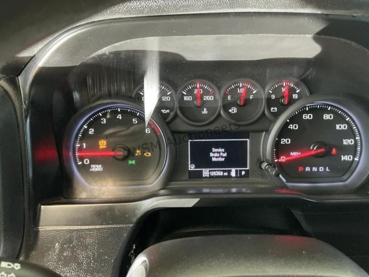 2019-chevrolet-silverado-1500-image-18