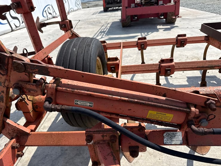 allis-chalmers-1300-image-15
