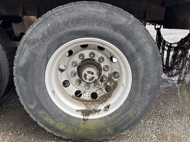 alloy-tri-axle-flatbed-pup-trailer-image-18