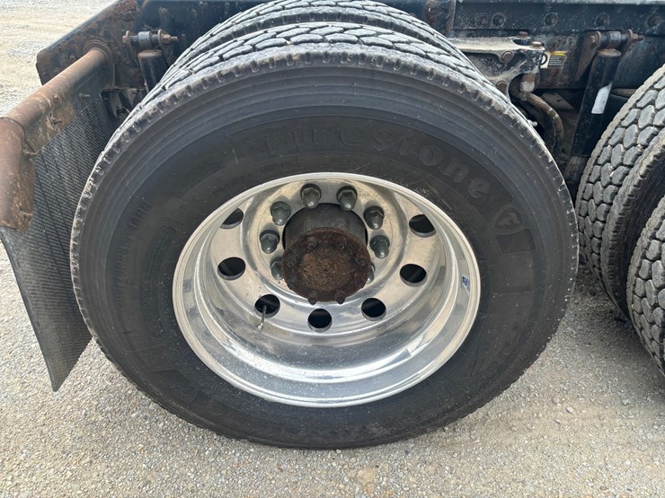 2012-kenworth-w900-image-126