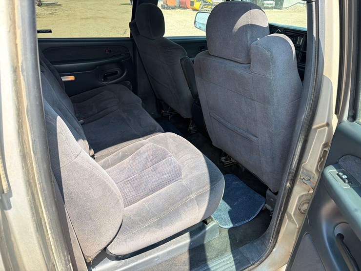 2001-chevrolet-k3500-image-33