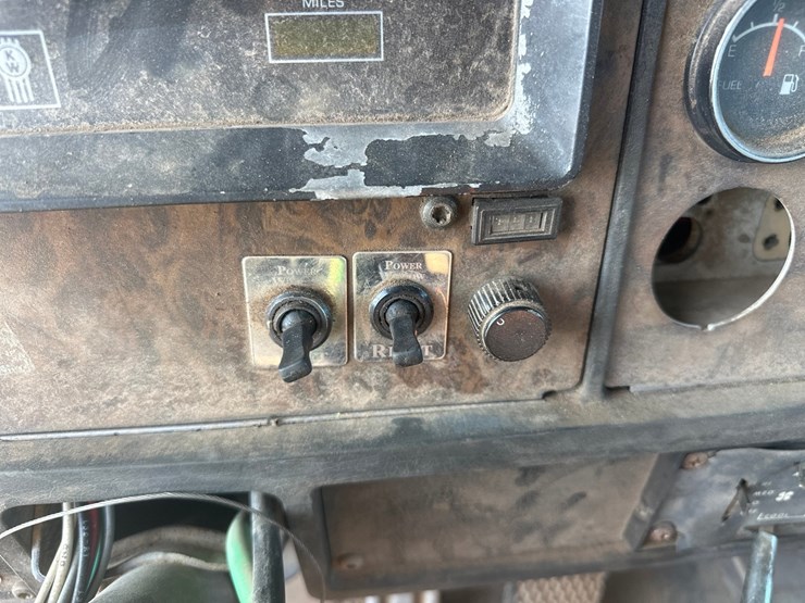 1988-kenworth-t800-image-40