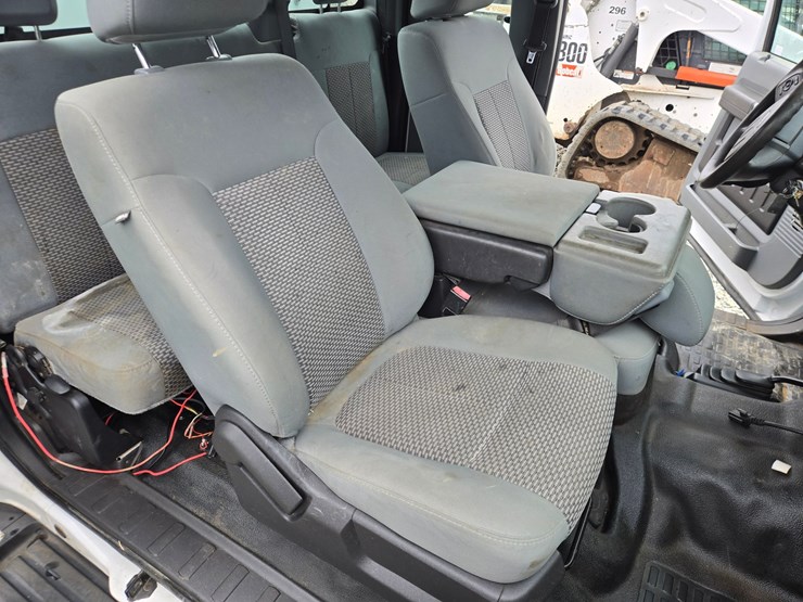 2011-ford-f550-image-55