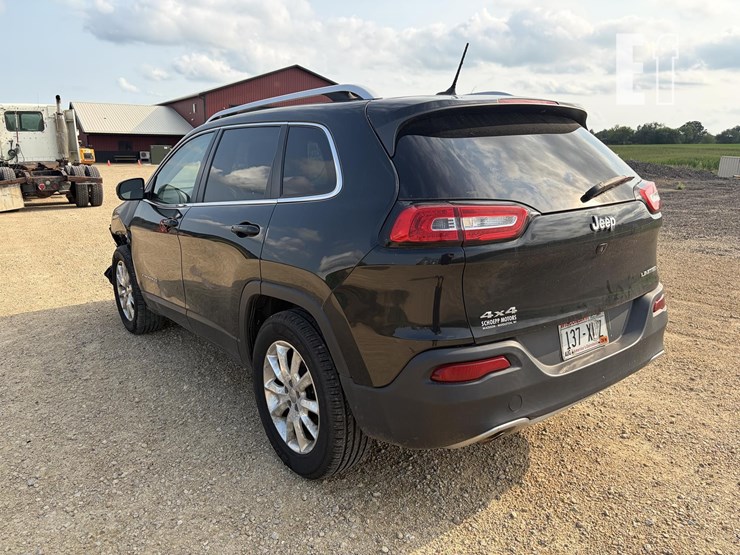 2015-jeep-cherokee-limited-image-2