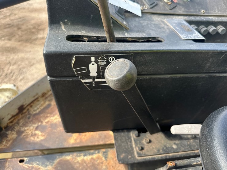 #2795-•-volvo-pro-pac-115-single-drum-compactor-image-50