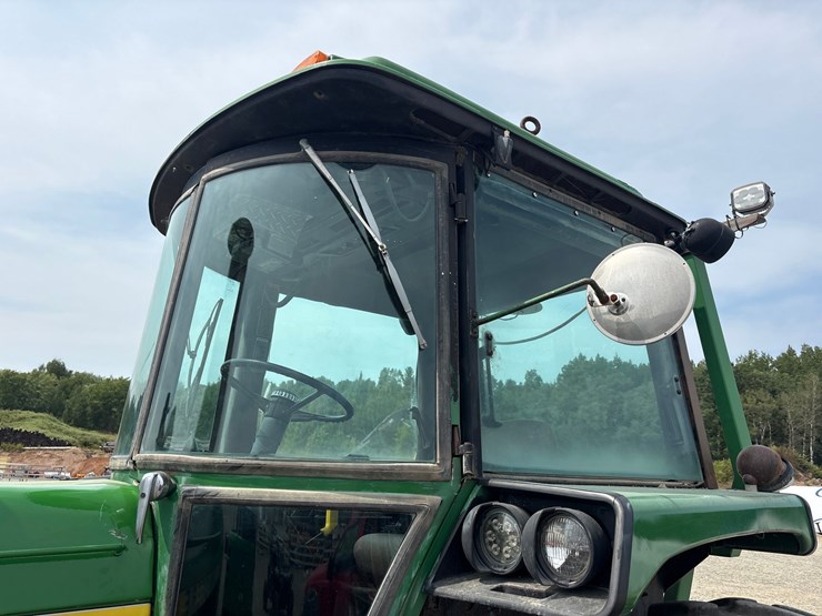 john-deere-4640-image-22
