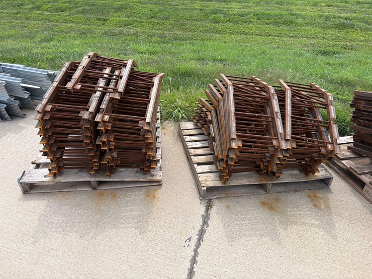 2-pallets-of-v-shaped-grain-bin-supports-image-1