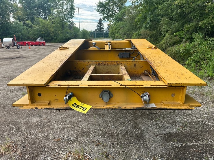 #2676-•-eager-beaver-tri-axle-lowboy-trailer-image-5