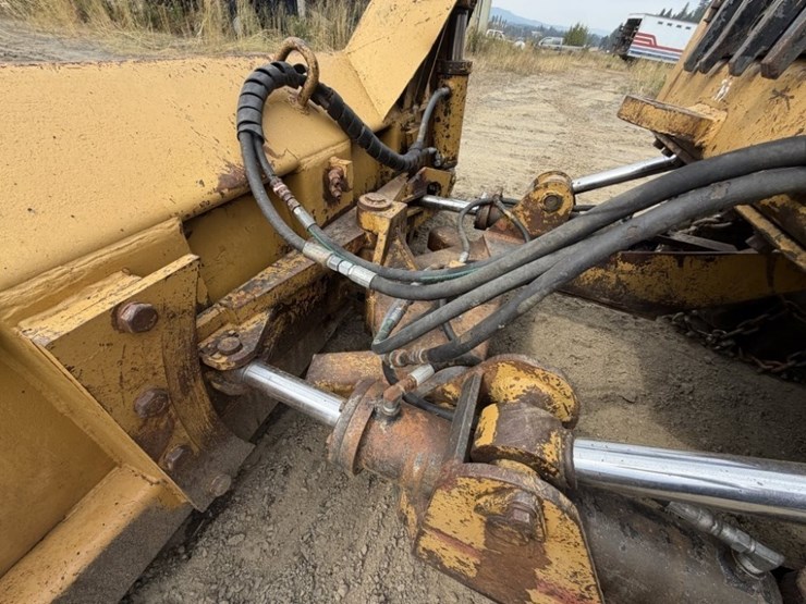 1994-caterpillar-518c-image-13