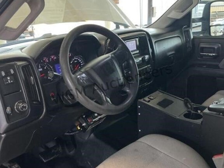 2015-chevrolet-2500hd-image-23