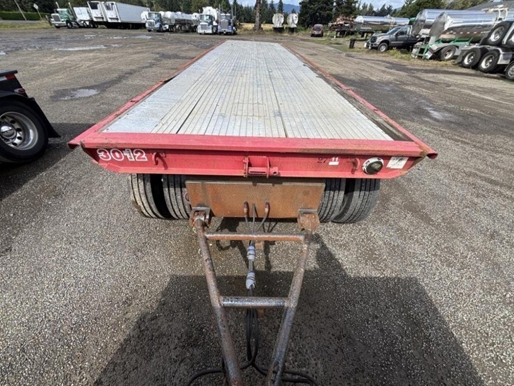 alloy-tri-axle-flatbed-pup-trailer-image-8