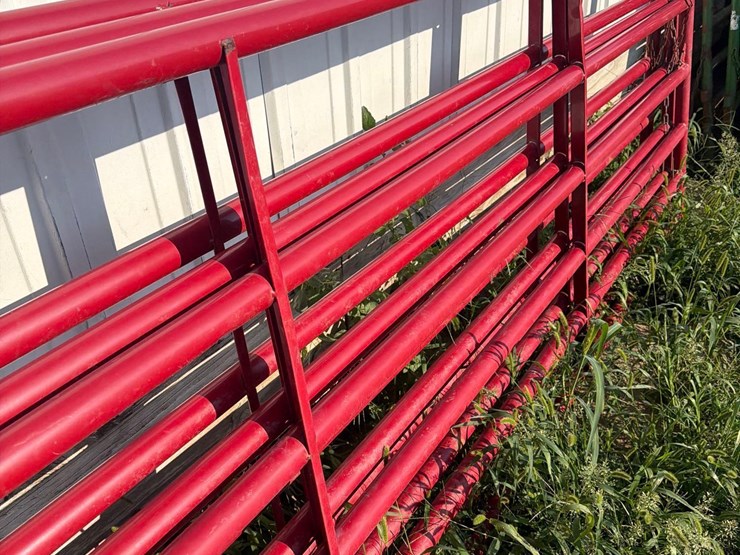 3-red-20ft-gates-image-4