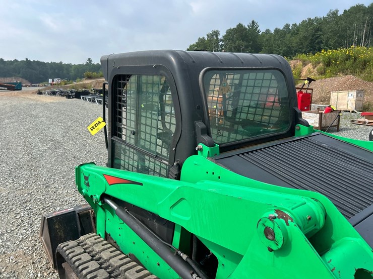 2017-bobcat-t550-image-35