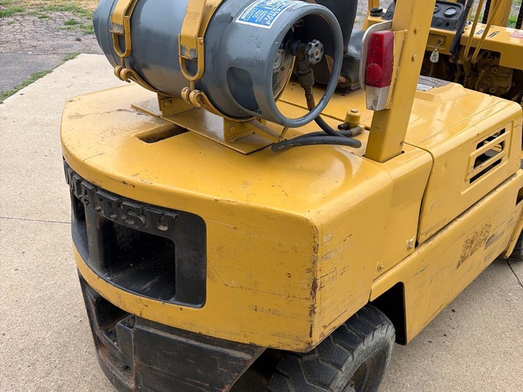 komatsu-fg25-propane-forklift-image-18