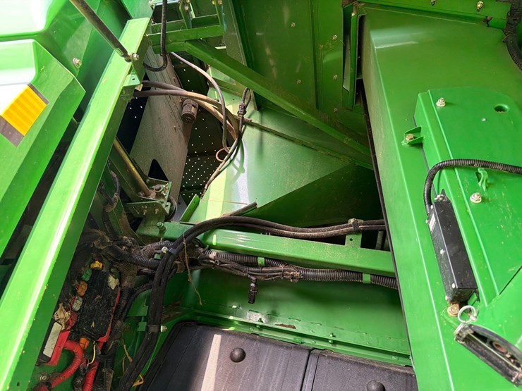 2013-john-deere-s660-image-58