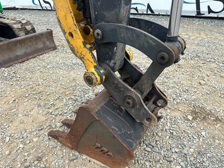 2019-deere-50g-image-30