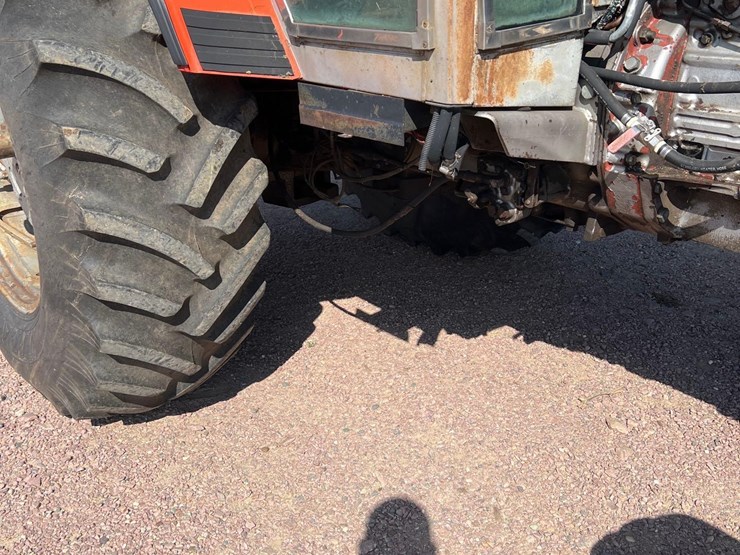 massey-ferguson-2705-image-13