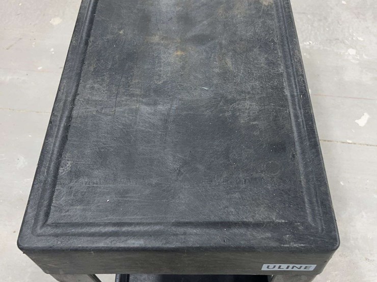 u-line-plastic-rolling-cart-image-3