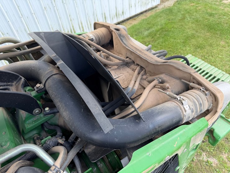 john-deere-8130-image-97
