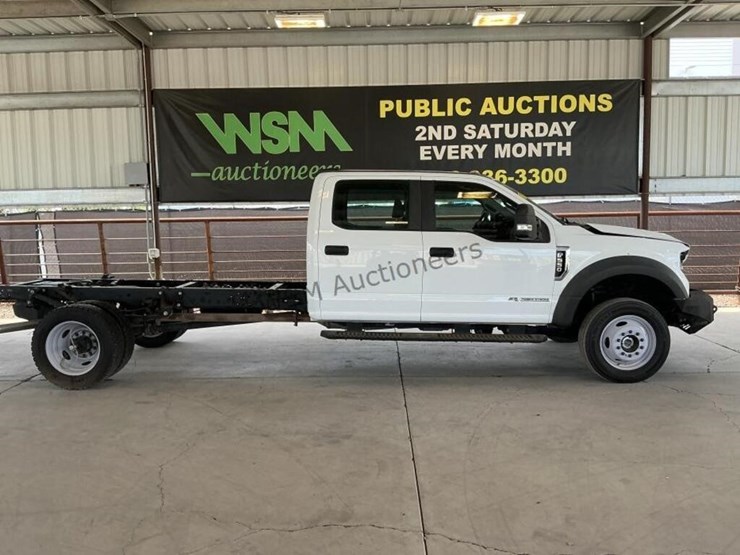 2022-ford-f550-image-1