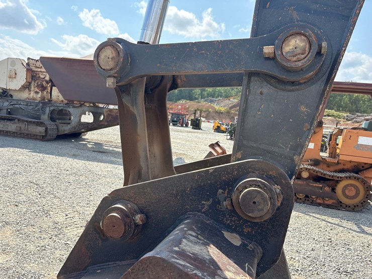 deere-250g-lc-image-53