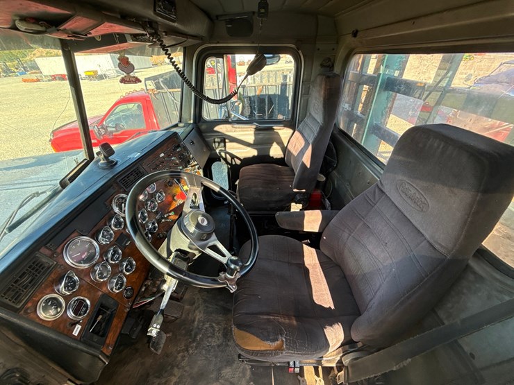 1998-peterbilt-378-image-94