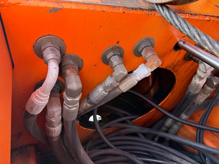 #2470-•-2002-tor-truck-dr-4280-crane-truck-image-102