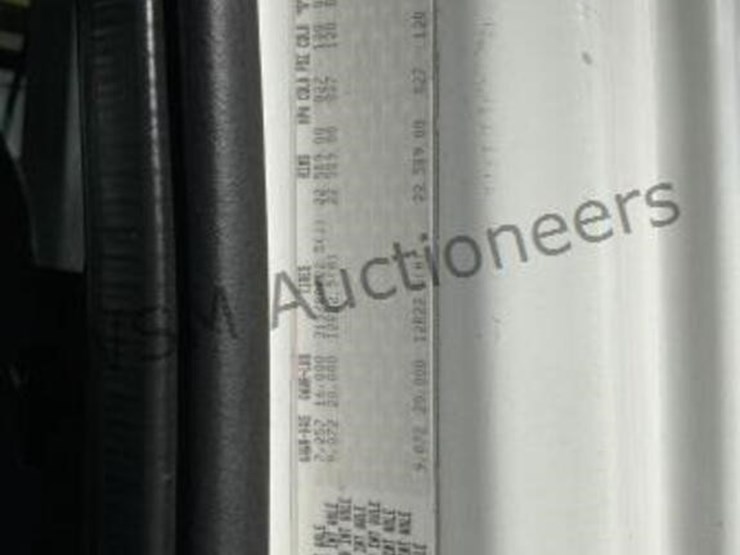 2012-freightliner-m2-106-image-25
