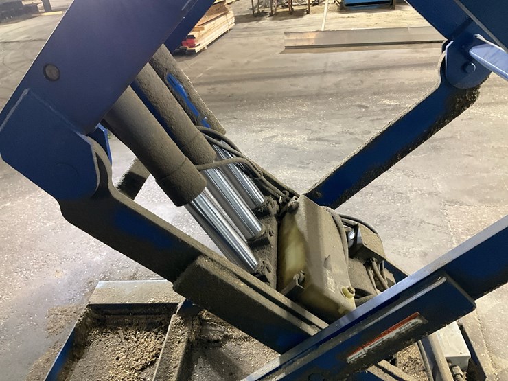 #192-•-hydraulic-scissor-lift-table-image-7