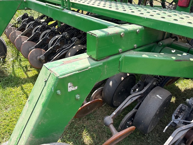 john-deere-1590-image-40