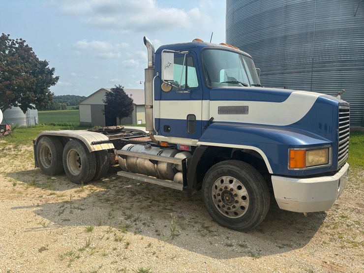 1995-mack-ch613-image-4