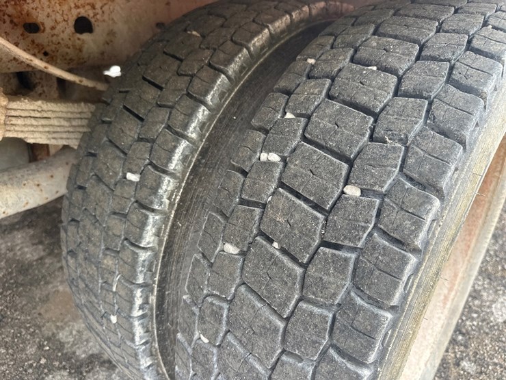 2001-ford-f450-image-48
