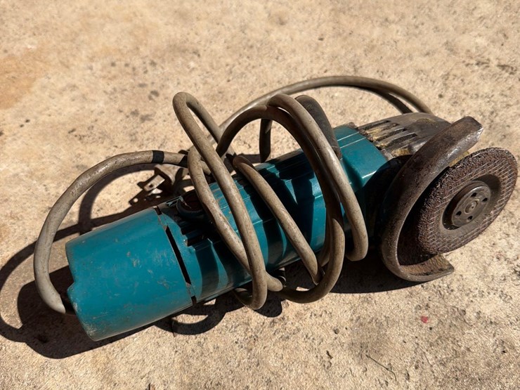 makita-grinder-image-4