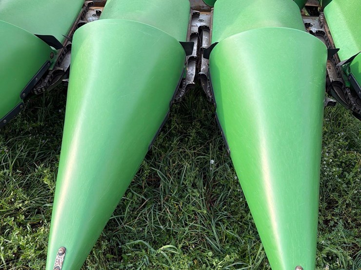 2009-john-deere-608c-image-38
