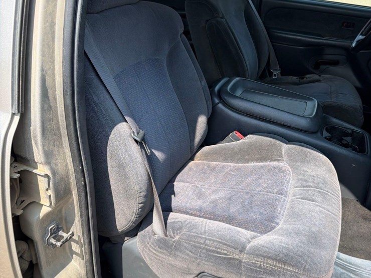 2001-chevrolet-k3500-image-38