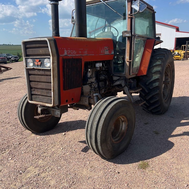 MASSEY-FERGUSON 2705