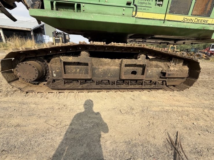 2011-deere-2454d-image-22