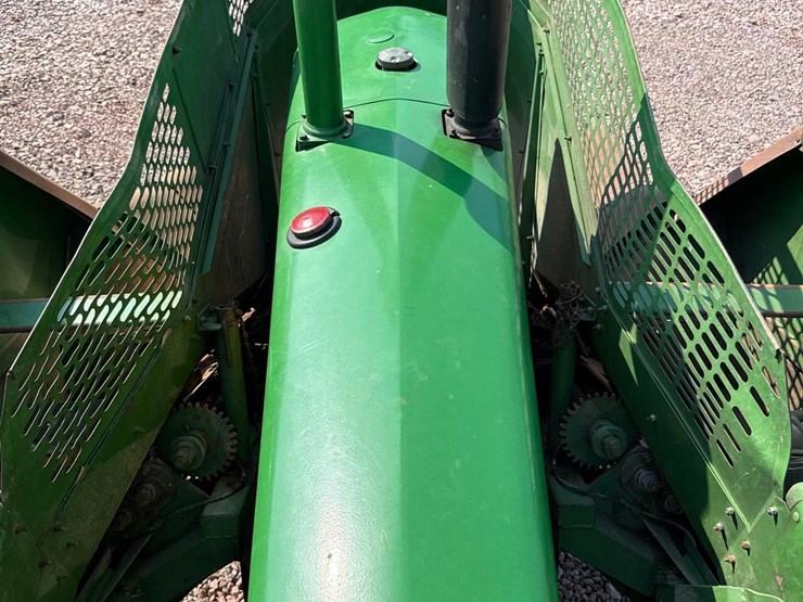 john-deere-630-image-46
