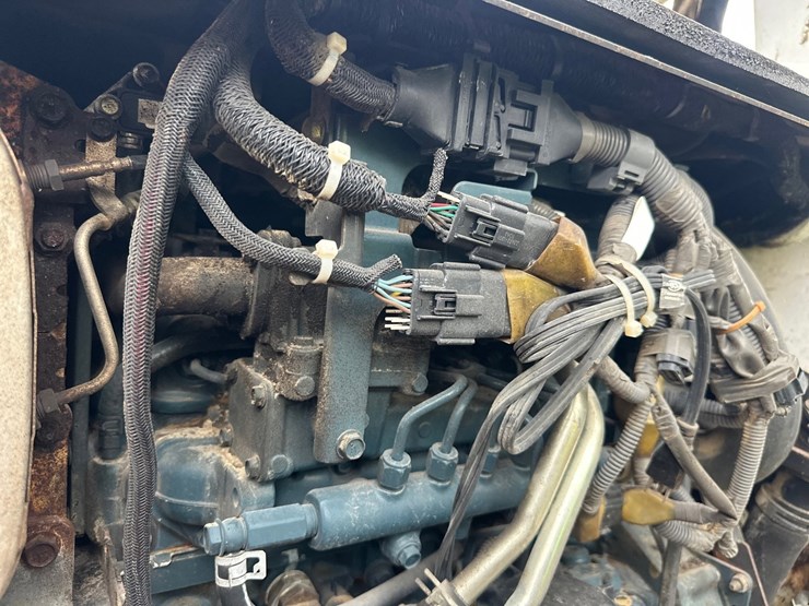 2012-bobcat-s850-image-45