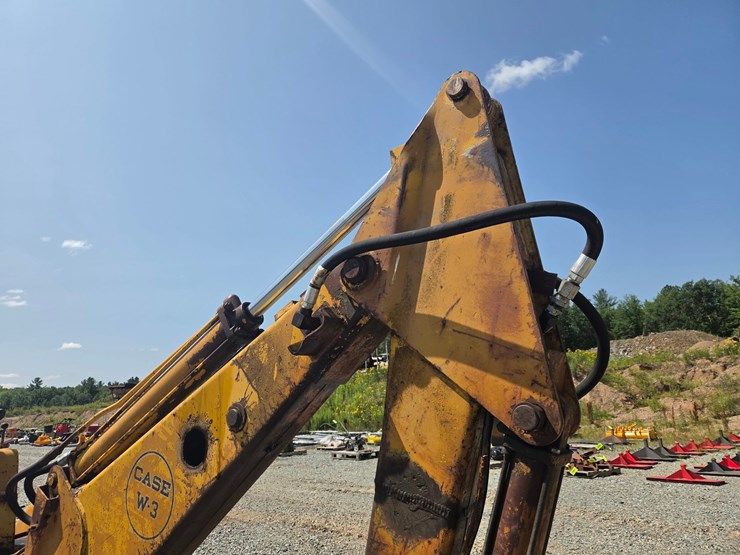#61410-•-case-w-3-loader-backhoe-image-35