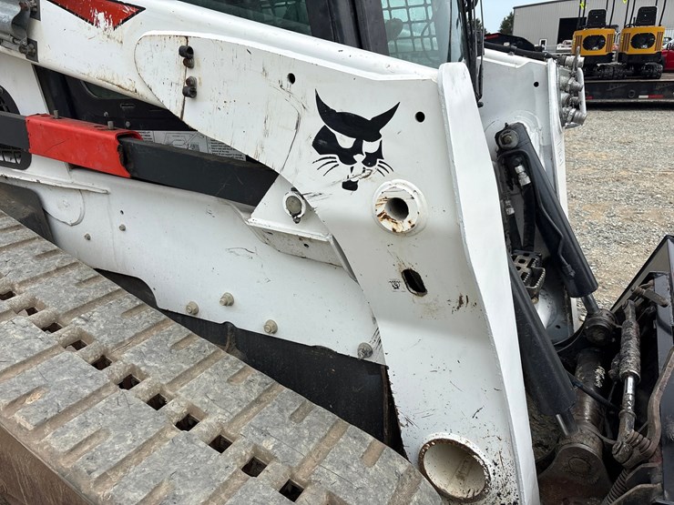 2018-bobcat-t870-image-9