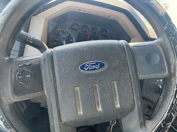 2009-ford-f350-image-54