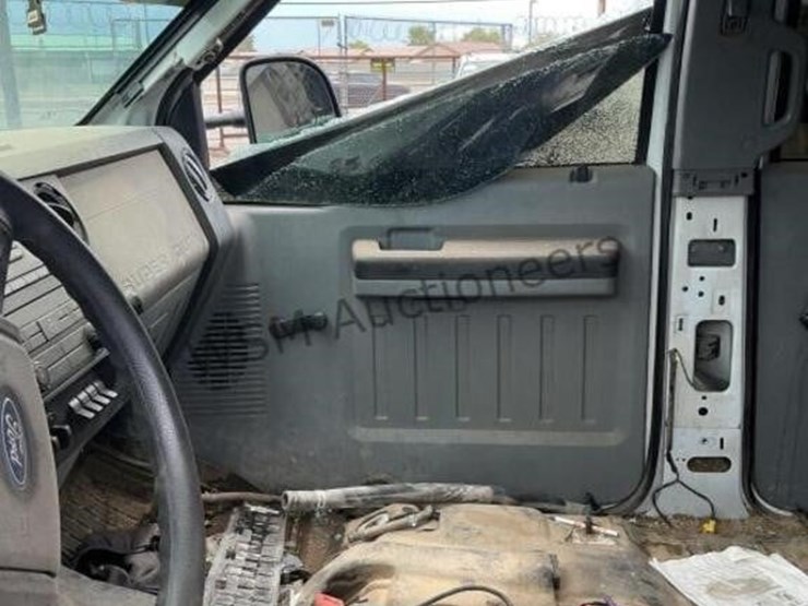 2011-ford-f350-image-21