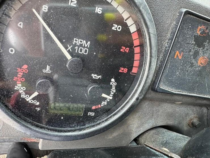 2016-mack-mru613-image-55