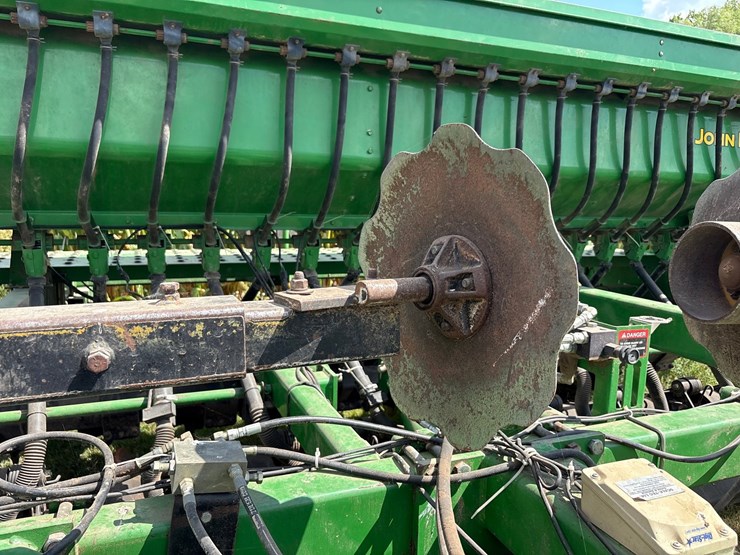 john-deere-1590-image-15