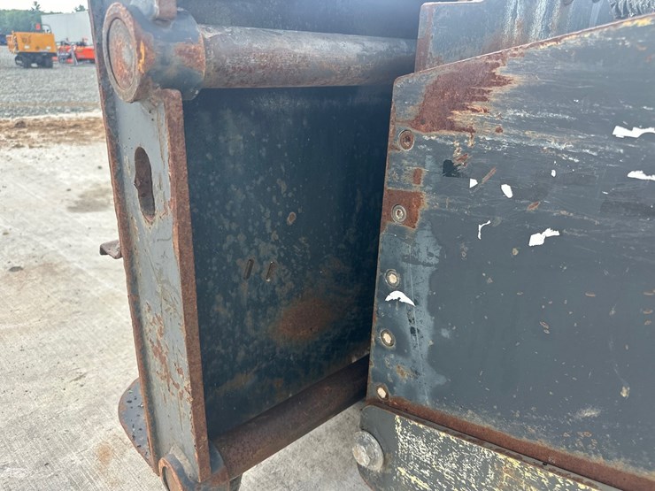 #5461-•-bobcat-24"-fastcut-skid-steer-planer-attachment-image-25